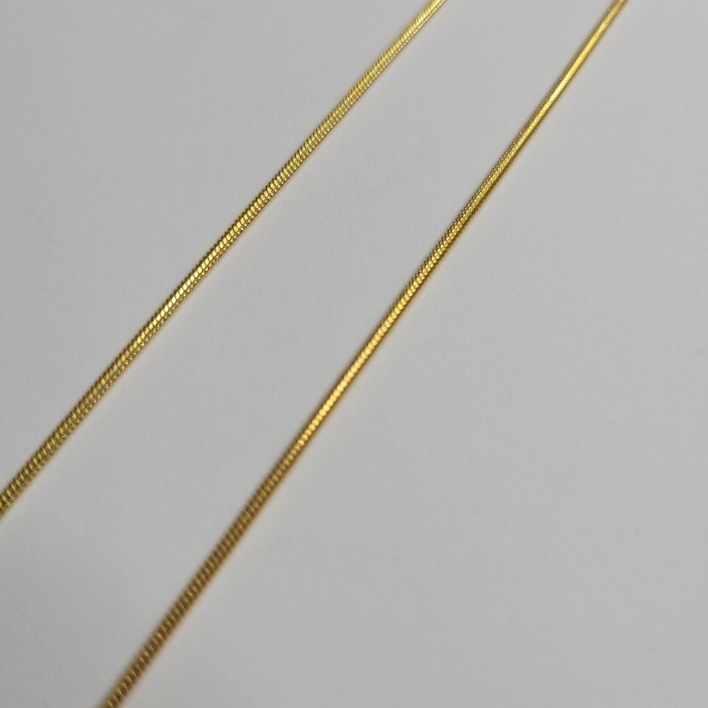 New 21 Inch Gold Color Snake Chain Necklace With Pearl Charm Pendant Understated - Picture 7 of 7